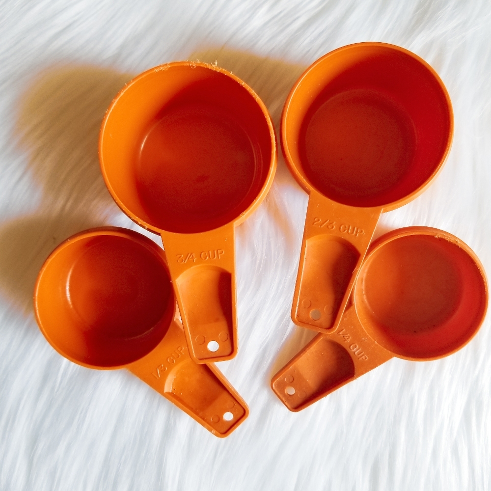 Tupperware Measuring Cups